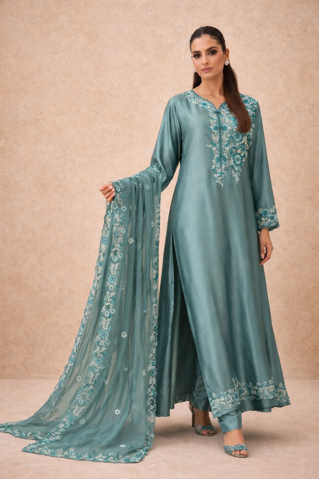 Aqua Nior – Russian Silk Embroidered Kaftan